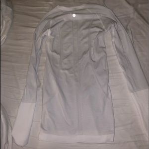 Long sleeve White lulu top